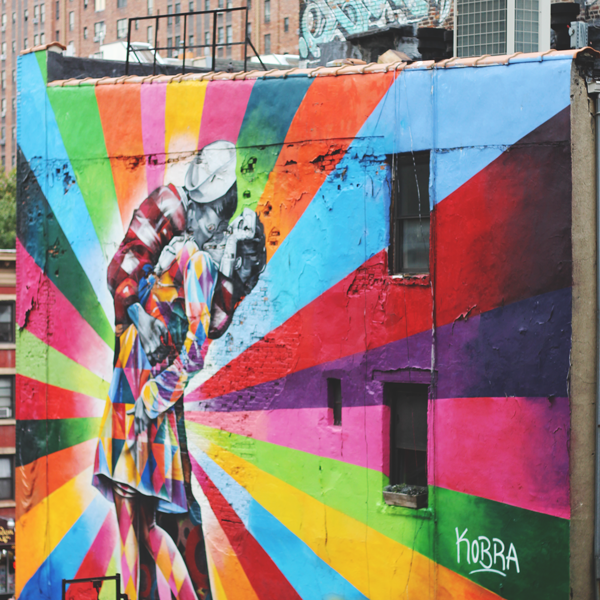 mural, high line mural, kissing mural, colorful mural, high line graffitti, graffitti nyc