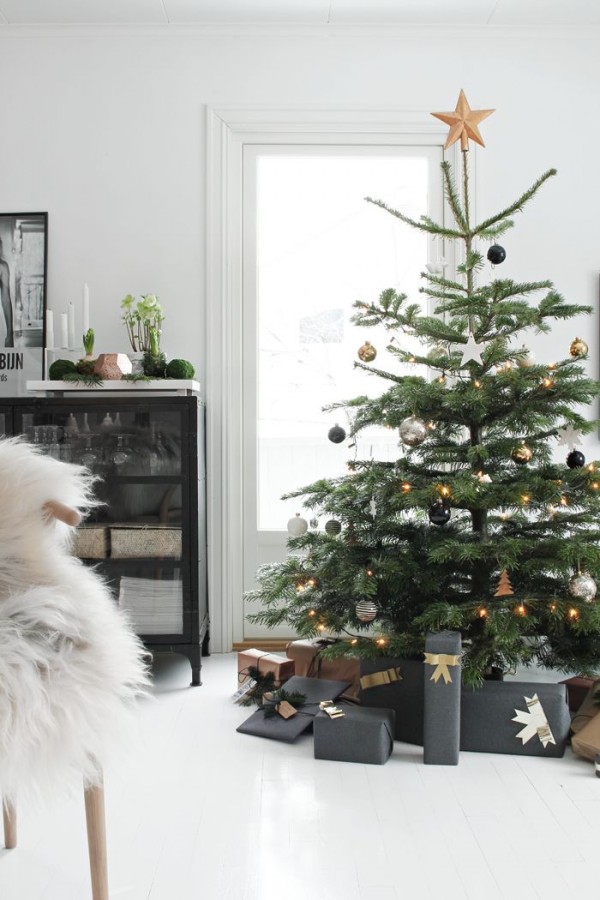 christmas tree ornaments, christmas tree decorations, christmas tree gold and, christmas tree presents