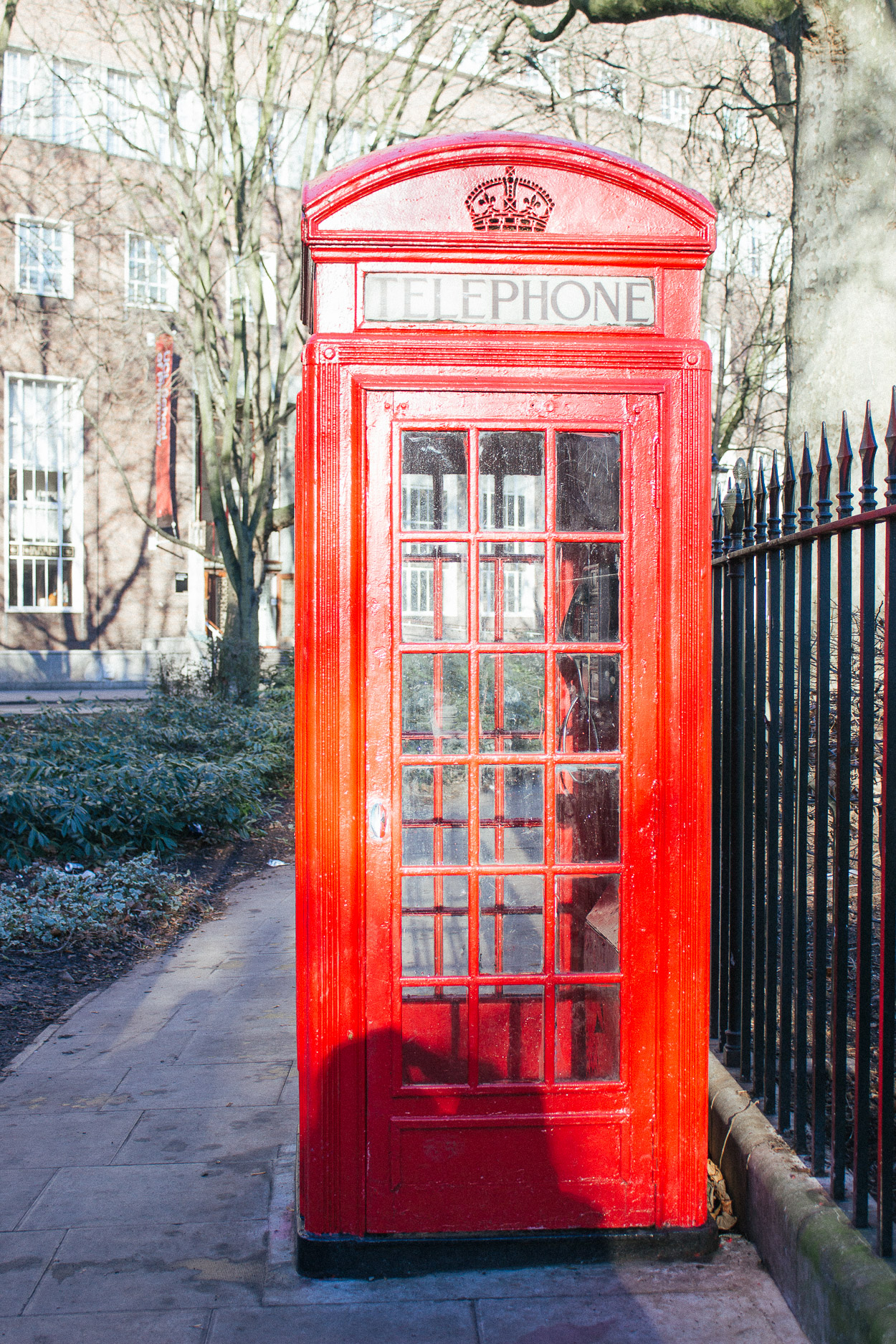 london, london telephone booth, london telephone, london red telephone booth