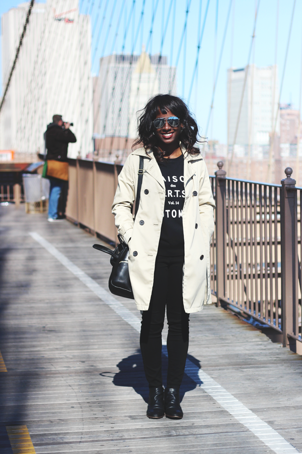 trench coat, all black outfit, brooklyn bridge outfits, sightseeing outfit, black ankle boots, sam edelman petty boots